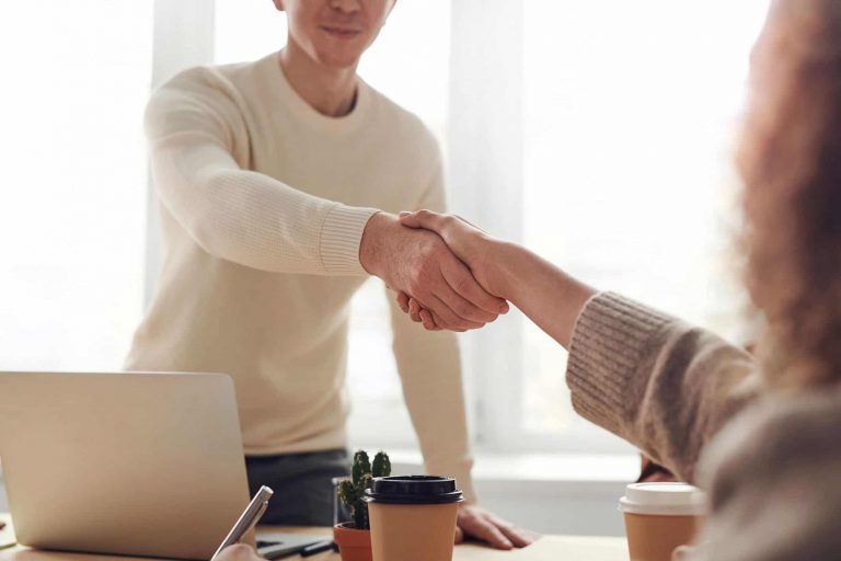 Acheter en 2025 : bonne ou mauvaise idée ? Tendances du marché immobilier, évolution des taux d’intérêt et opportunités à saisir cette année.